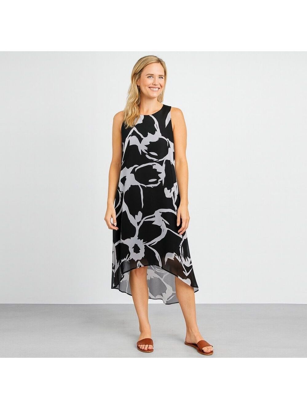 Vince Camuto Black & White Hi-Lo Sleeveless Dress | Size Small | Keyhole Back
